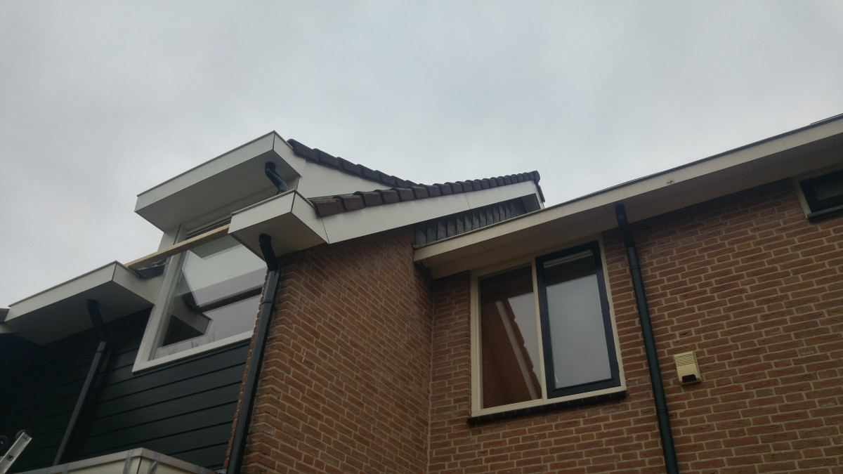 Trespa en keralit vervangen te Capelle a/d IJssel - na renovatie foto 1 | onderhoud door Leroy the Builder