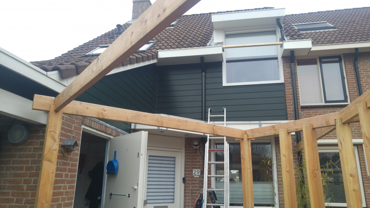 Trespa en keralit vervangen te Capelle a/d IJssel - na renovatie foto 2 | onderhoud door Leroy the Builder