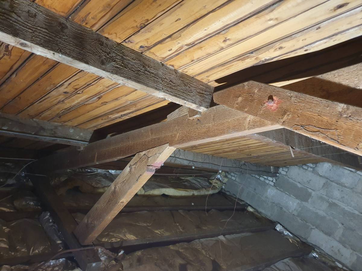 Zolder verbouwing Wijnand van Elstlaan - voor renovatie foto 12 | Oude situatie