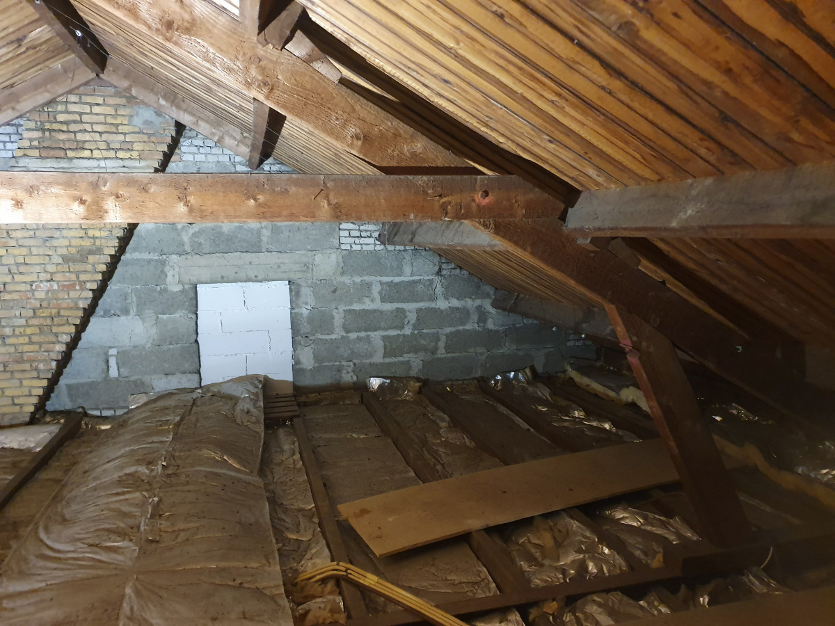 Zolder verbouwing Wijnand van Elstlaan - voor renovatie foto 15 | Oude situatie