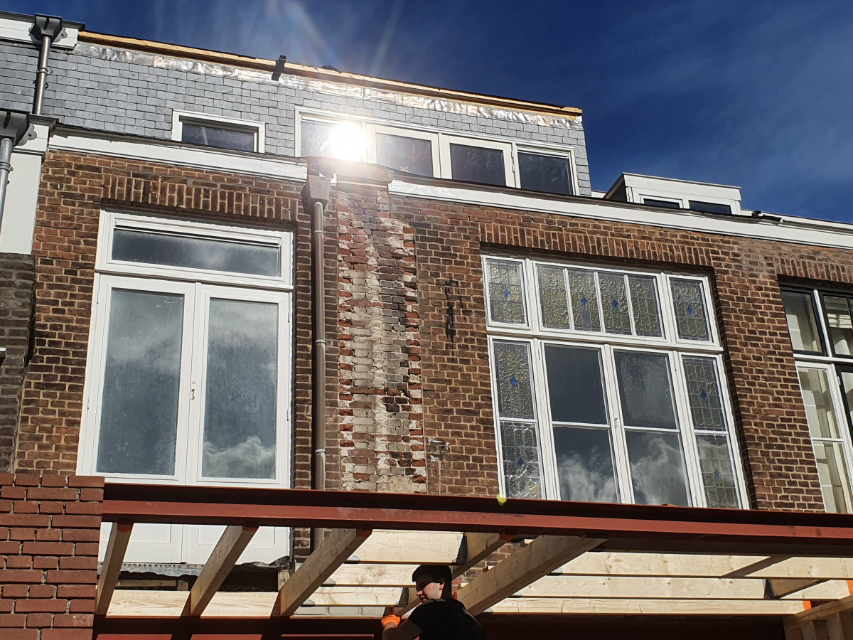Verbouwing beverningkstraat te Den Haag - na renovatie foto 4 | aanbouw door Leroy the Builder