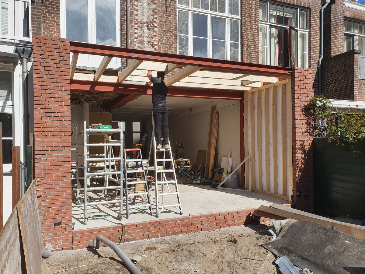 Verbouwing beverningkstraat te Den Haag - na renovatie foto 5 | aanbouw door Leroy the Builder
