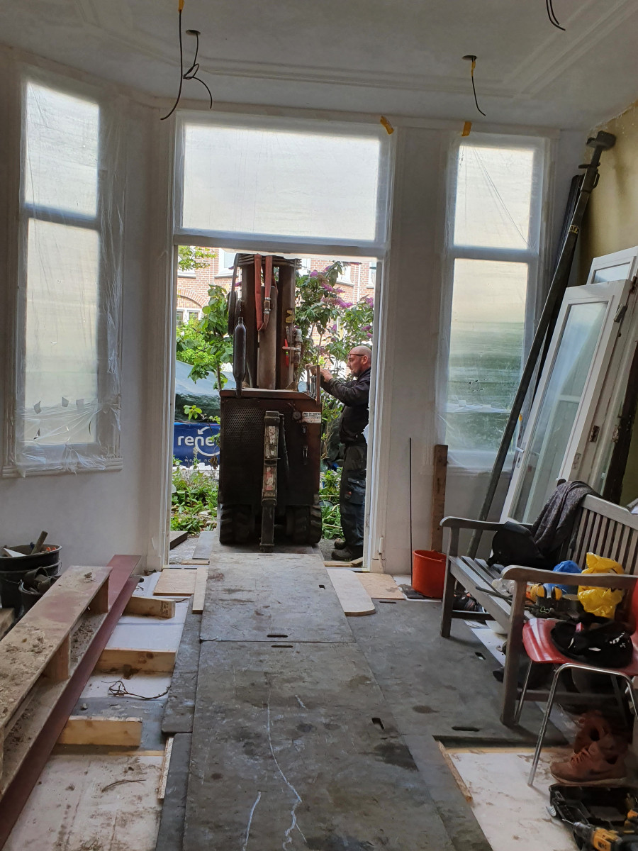 Verbouwing beverningkstraat te Den Haag - na renovatie foto 9 | aanbouw door Leroy the Builder