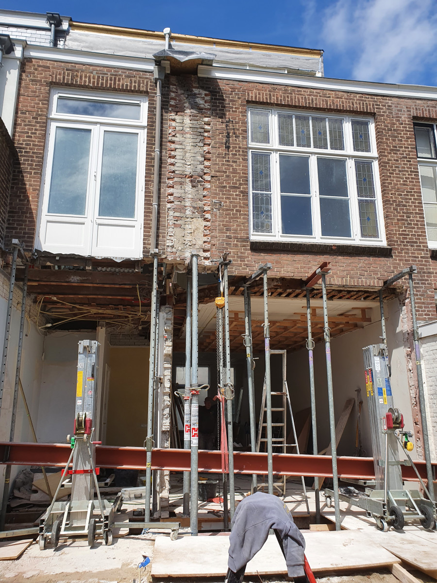 Verbouwing beverningkstraat te Den Haag - na renovatie foto 10 | aanbouw door Leroy the Builder