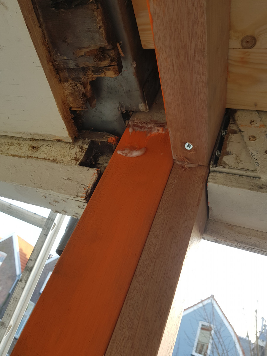 Verscheidene houtrot en houtherstel werkzaamheden. - na renovatie foto 37 | onderhoud door Leroy the Builder