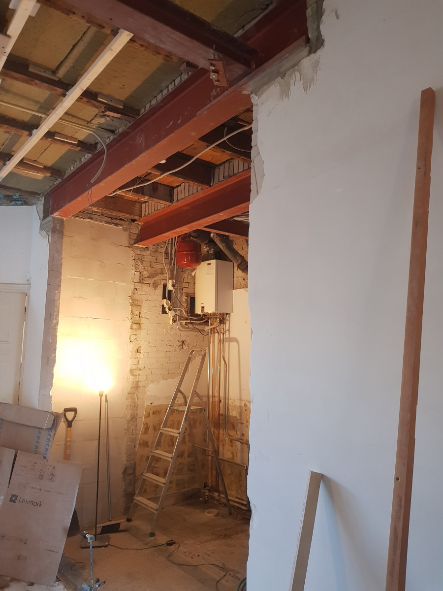 Realiseren van badkamer, toilet en keukens