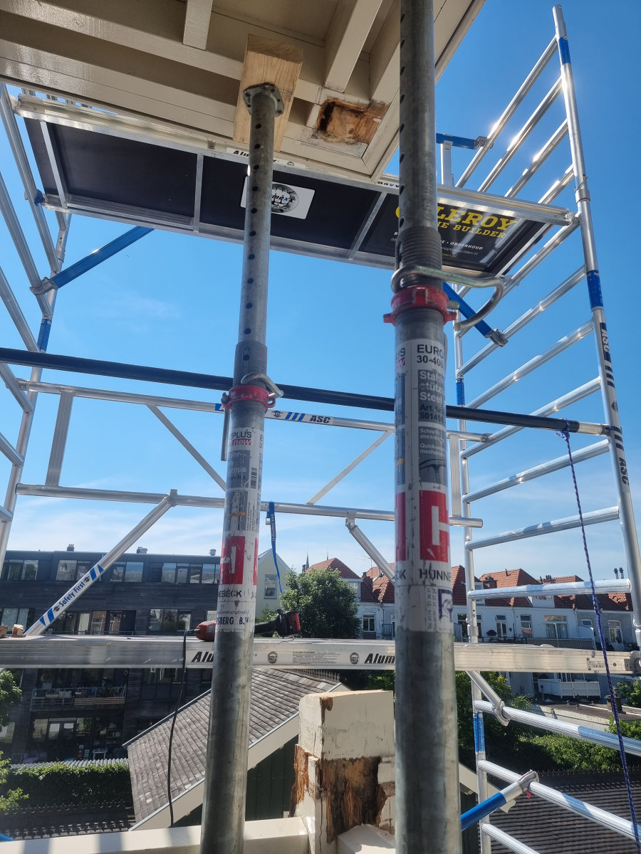 Houtrot herstel aan de Laan van Meerdervoort te Den Haag - voor renovatie foto 8 | Oude situatie