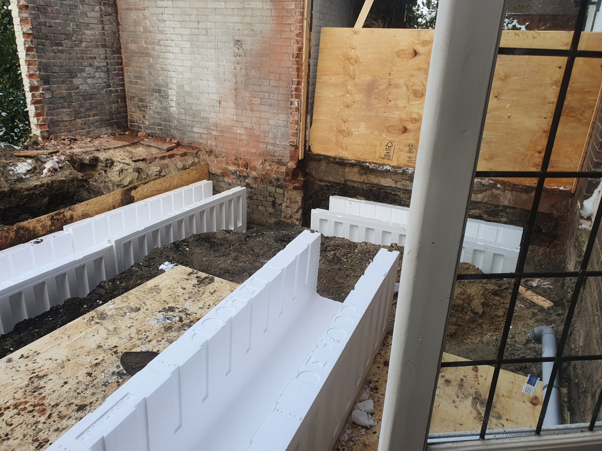 Essensteijnstraat te Voorburg - na renovatie foto 16 | aanbouw door Leroy the Builder