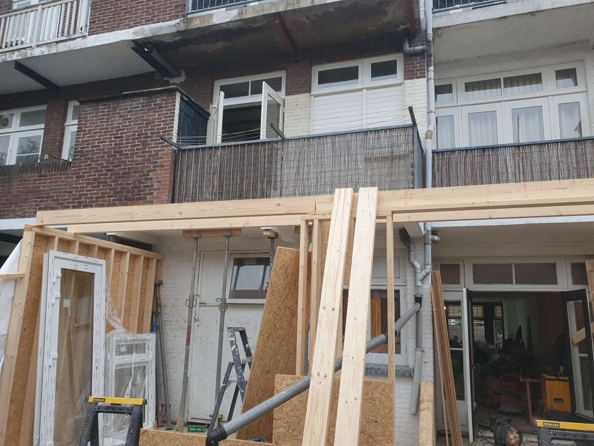 Perenstraat te Den Haag - na renovatie foto 7 | aanbouw door Leroy the Builder