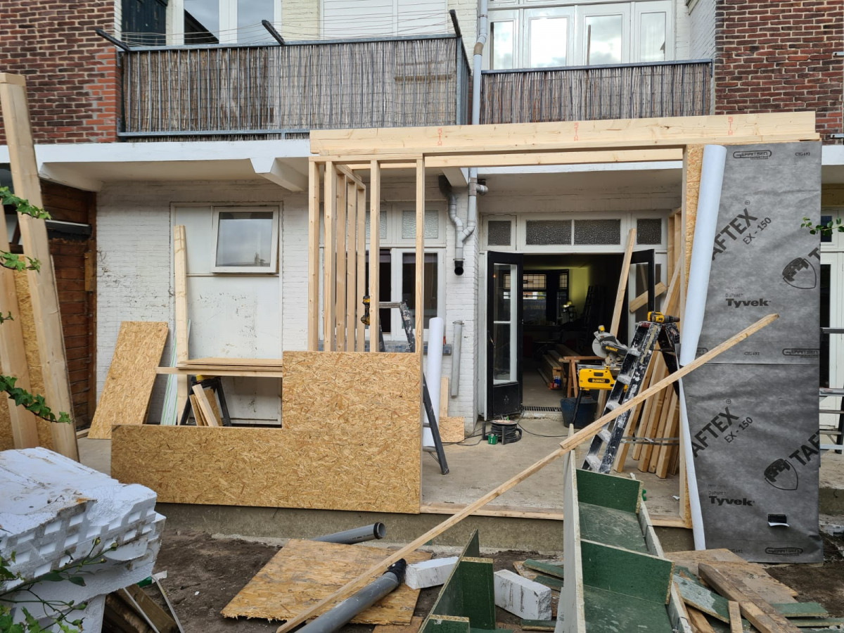 Perenstraat te Den Haag - na renovatie foto 9 | aanbouw door Leroy the Builder