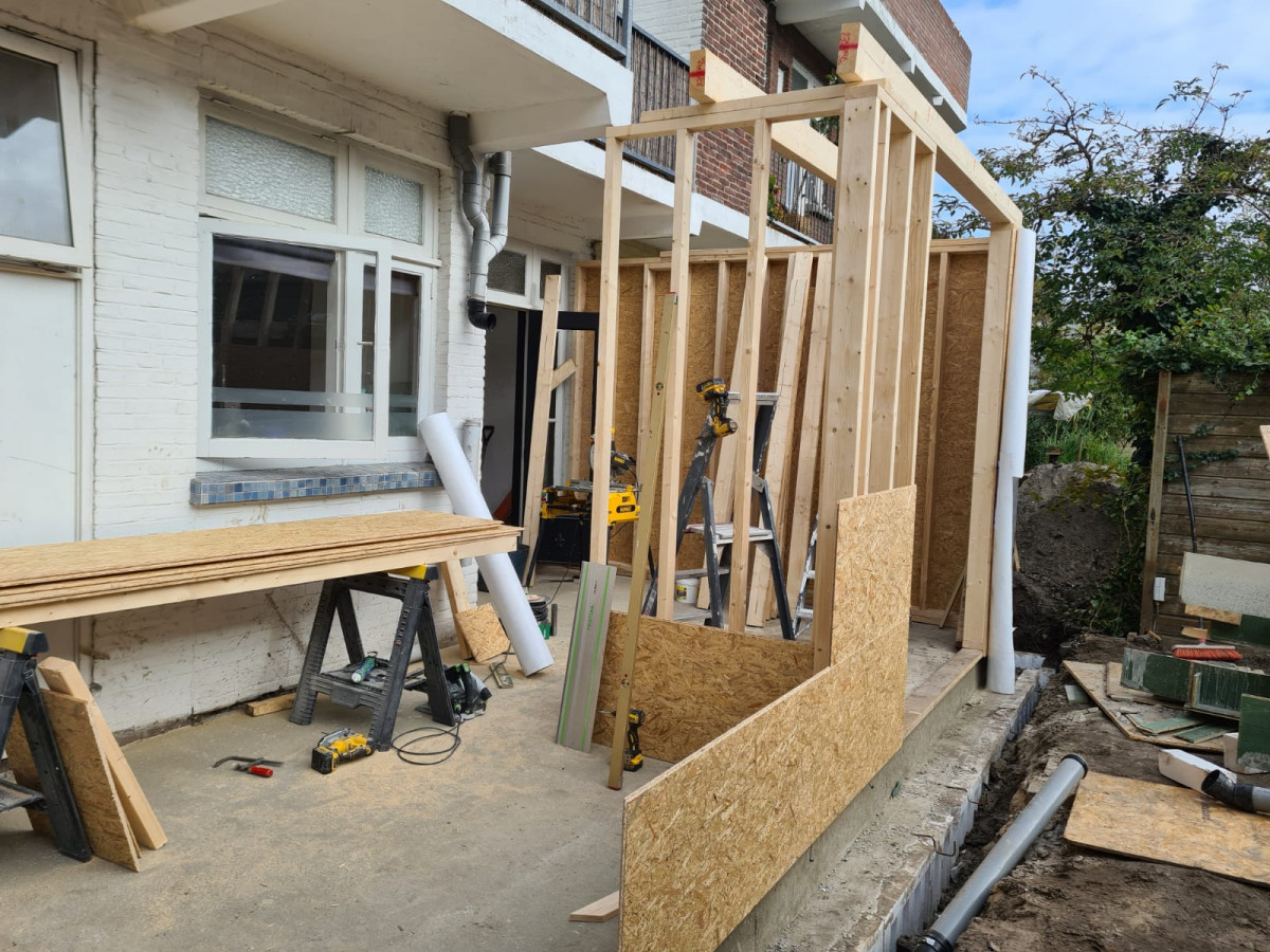 Perenstraat te Den Haag - na renovatie foto 10 | aanbouw door Leroy the Builder