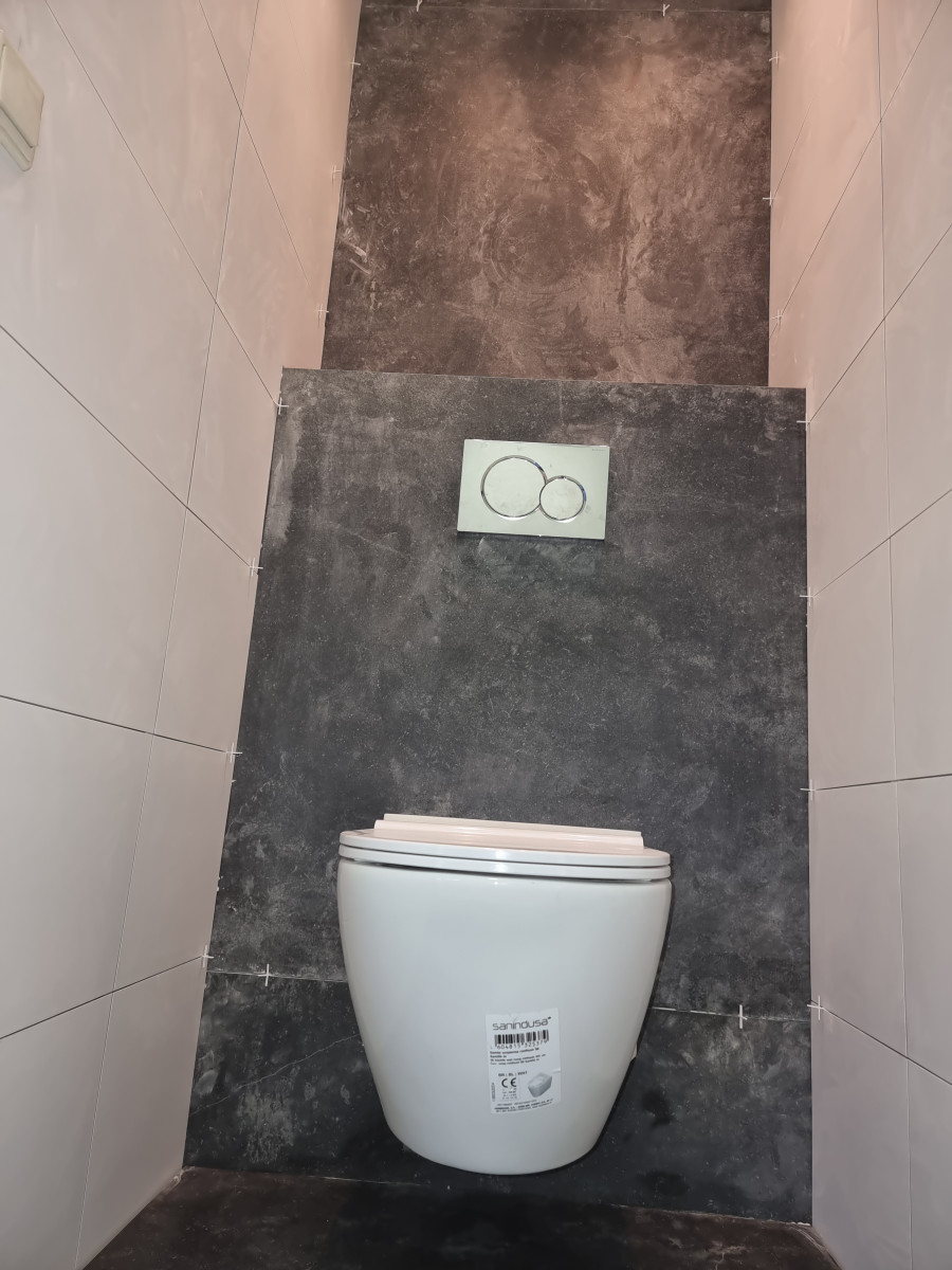 Nieuwe gerenoveerde toiletten
