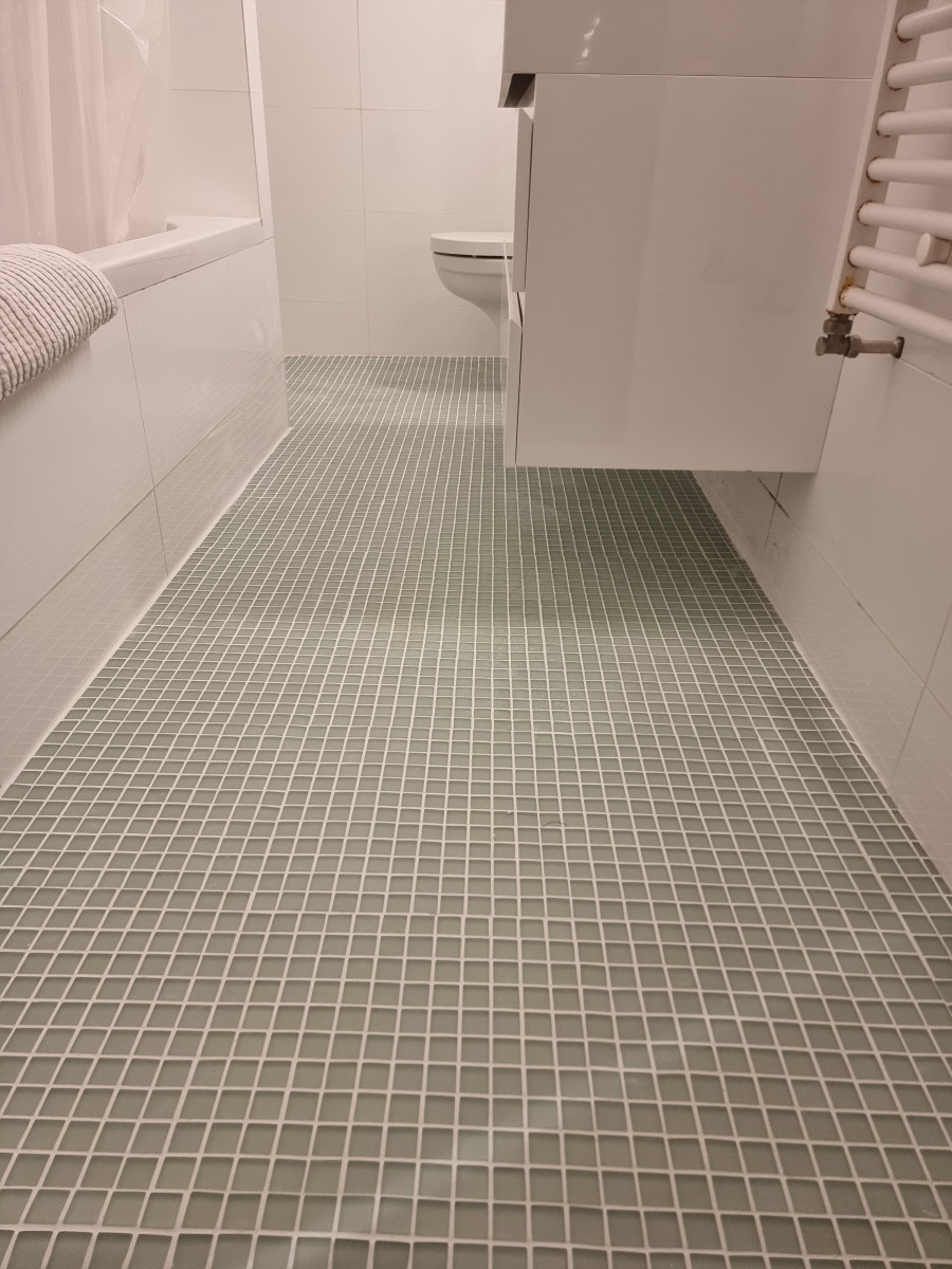 Nieuwe gerenoveerde toiletten - na renovatie foto 4 | renovatie door Leroy the Builder