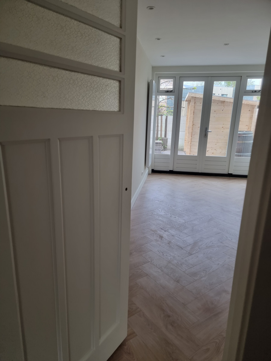 Perenstraat deel 3 - na renovatie foto 51 | aanbouw door Leroy the Builder