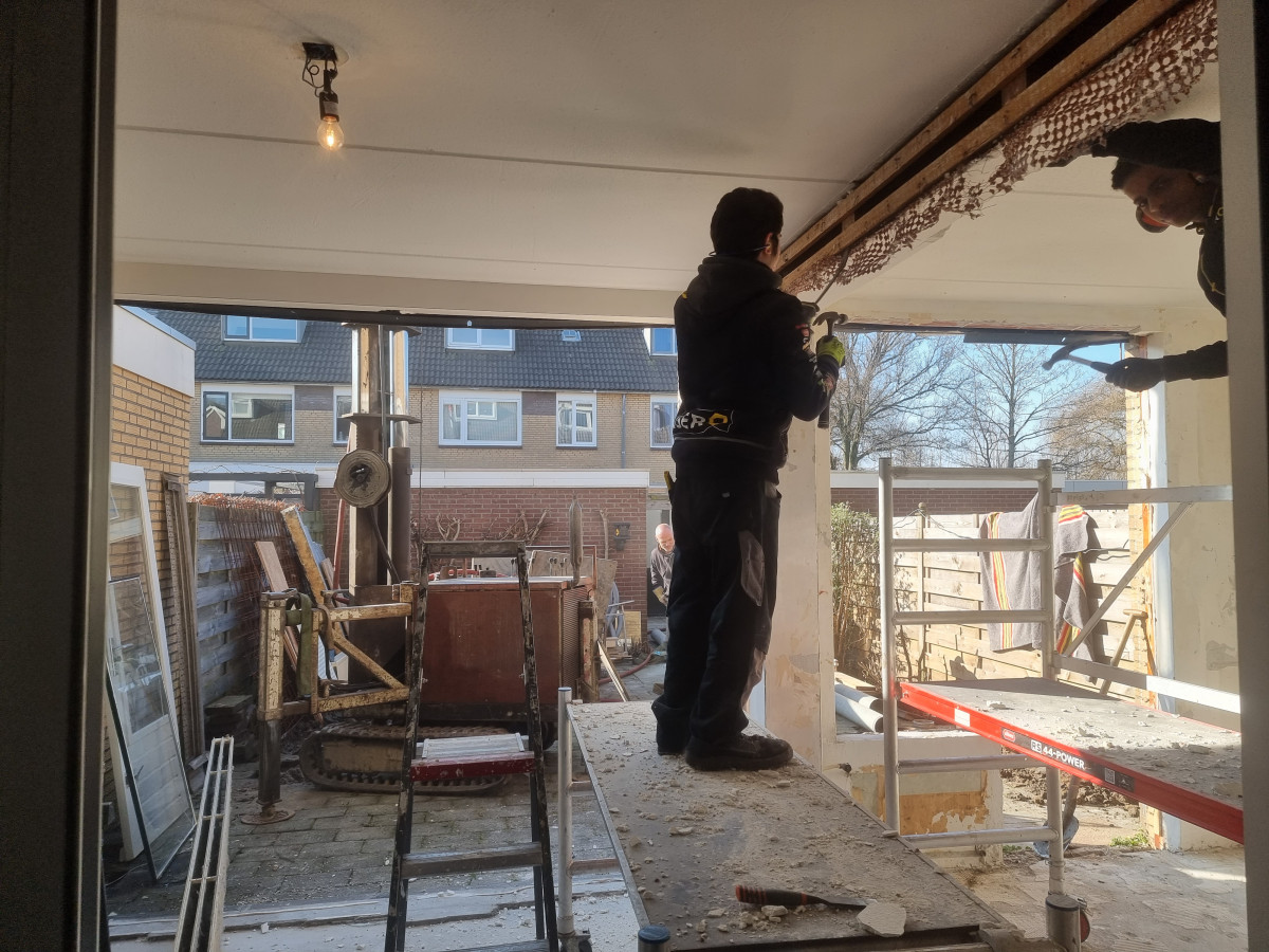 Meibloem te wateringen - na renovatie foto 4 | aanbouw door Leroy the Builder