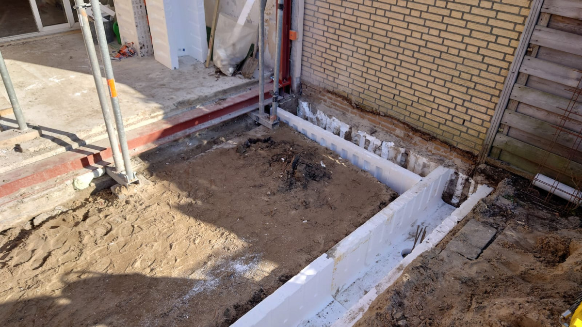 Meibloem te wateringen - na renovatie foto 11 | aanbouw door Leroy the Builder