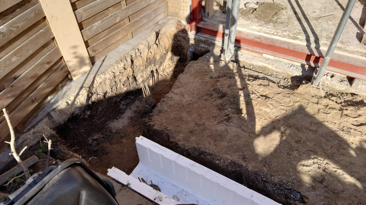 Meibloem te wateringen - na renovatie foto 12 | aanbouw door Leroy the Builder