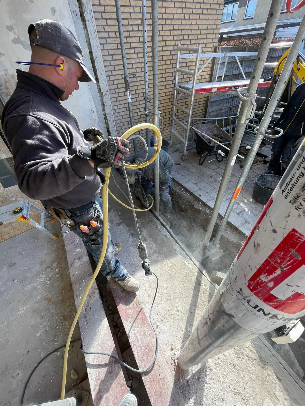 Meibloem te wateringen - na renovatie foto 15 | aanbouw door Leroy the Builder