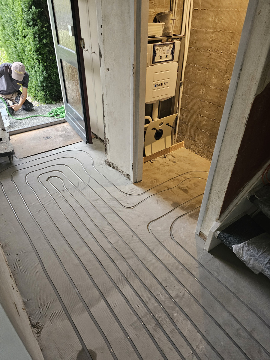 Meibloem deel 2 buren - na renovatie foto 16 | renovatie door Leroy the Builder