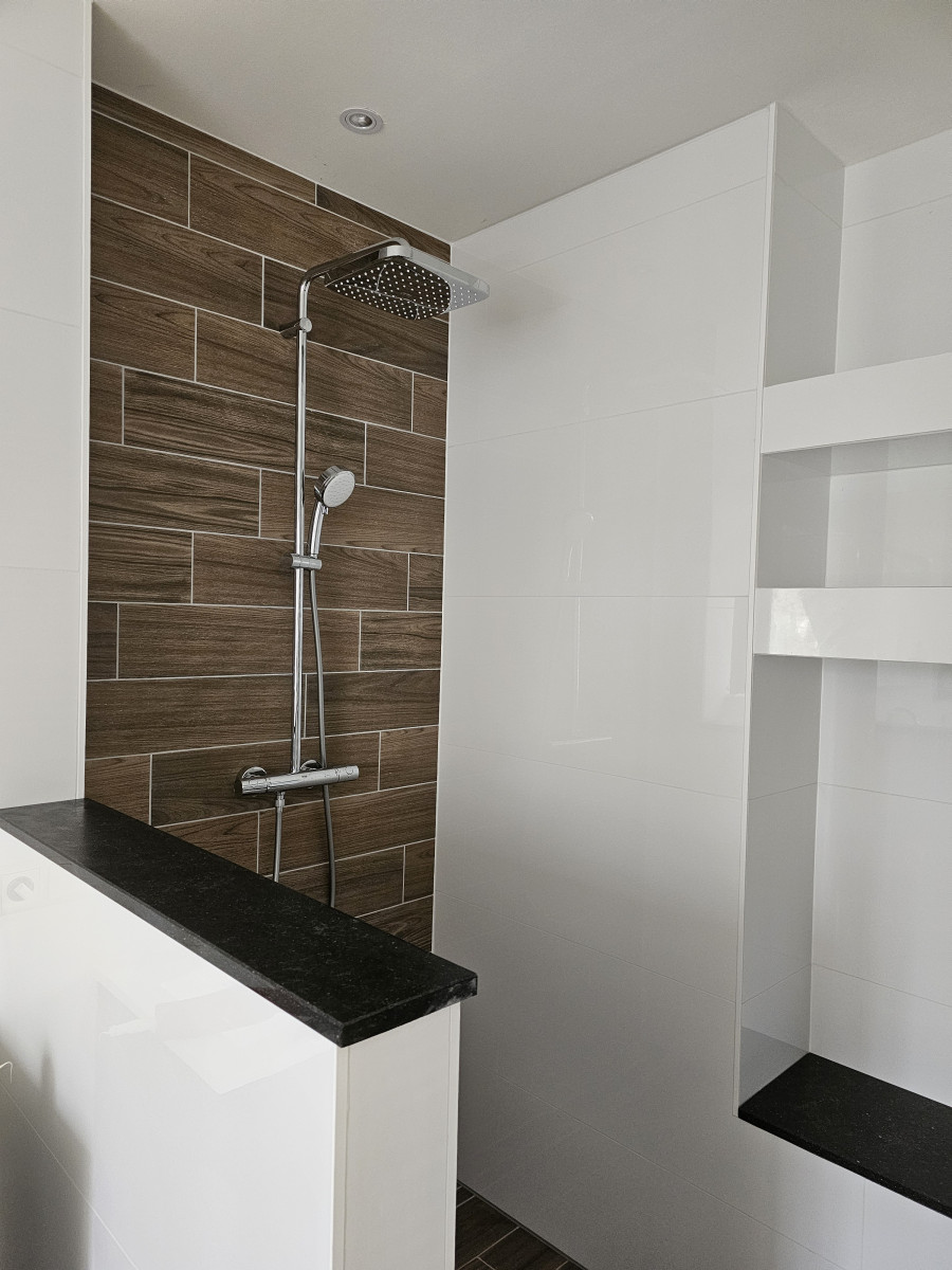 Badkamers op Verschillende projecten - na renovatie foto 8 | renovatie door Leroy the Builder