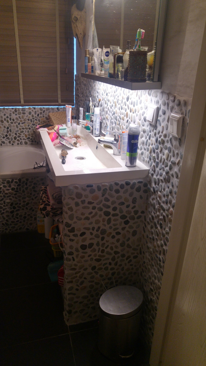 Badkamer en toilet delftgauw - na renovatie foto 4 | renovatie door Leroy the Builder